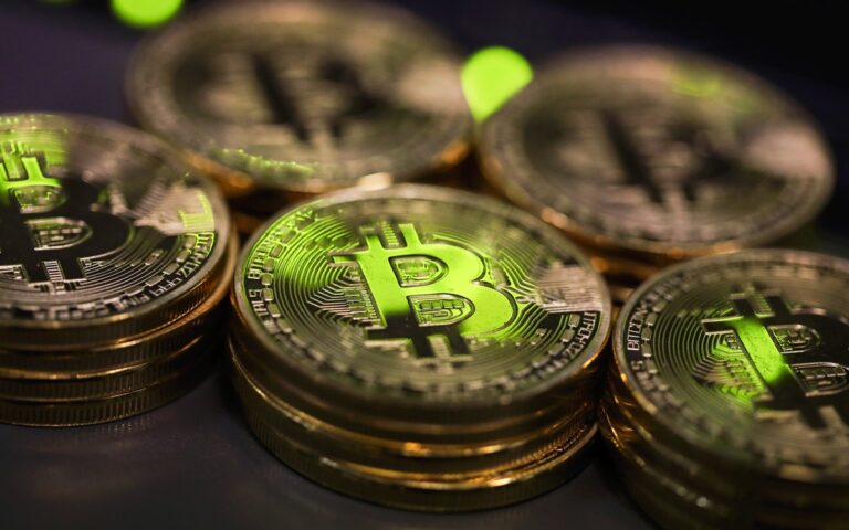 Strategi investasi bitcoin untuk pemula dengan modal kecil